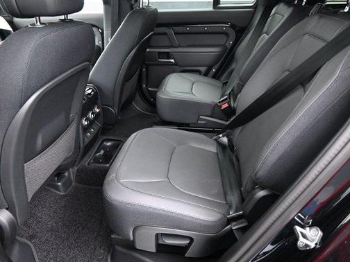 2025 Land Rover Defender P400 X
