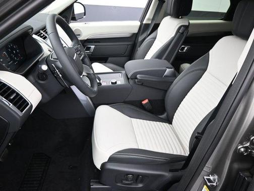 2025 Land Rover Discovery P360 Dynamic SE