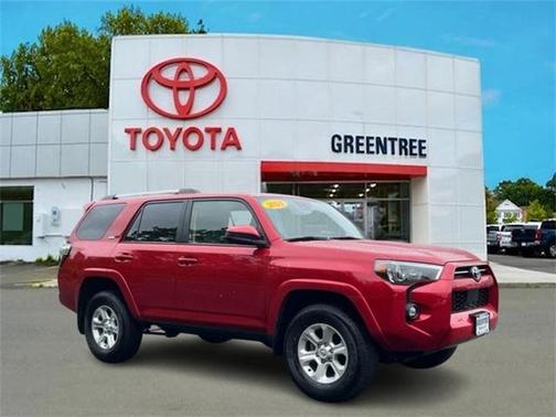 2024 Toyota 4Runner SR5