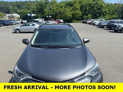 2016 Toyota RAV4 Hybrid XLE