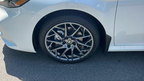 Wind Chill Pearl 2026 Toyota Camry XLE