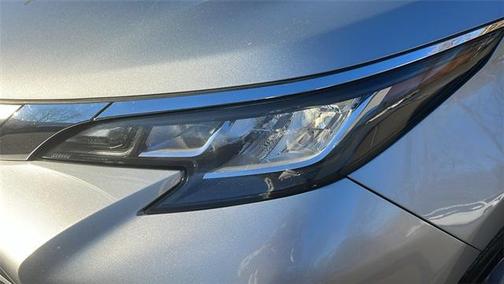 2022 Toyota Sienna LE