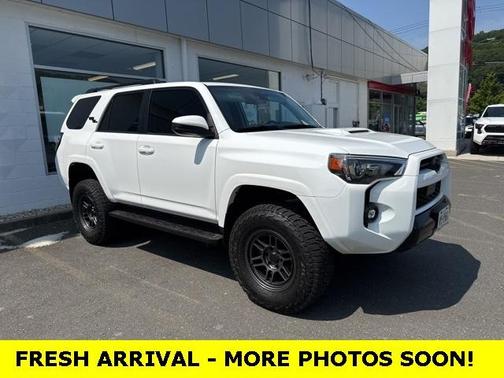 2022 Toyota 4Runner TRD Off Road