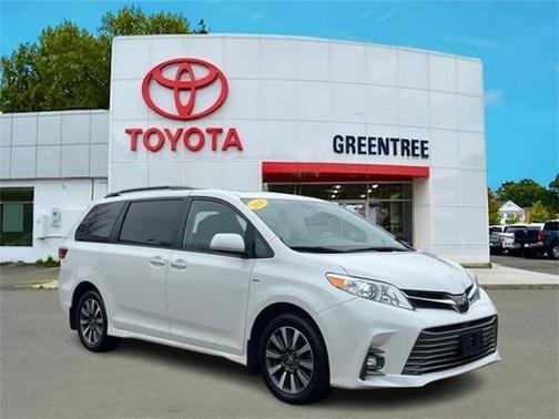 2019 Toyota Sienna XLE