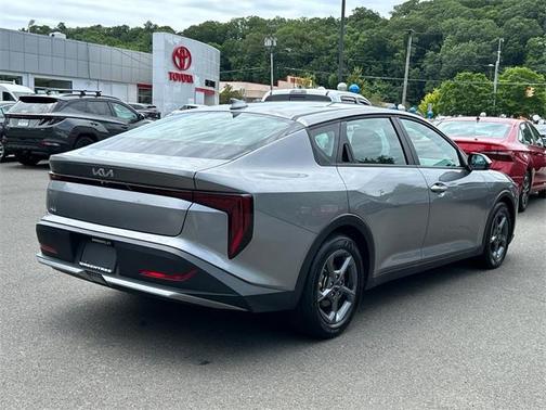 2025 Kia K4