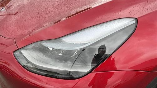 2024 Tesla Model Y Performance