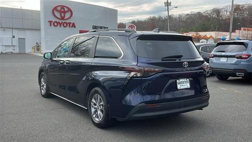 2023 Toyota Sienna XLE