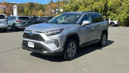 2022 Toyota RAV4 Hybrid XLE
