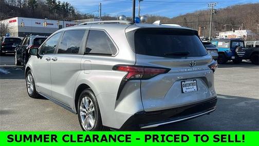 2021 Toyota Sienna Limited