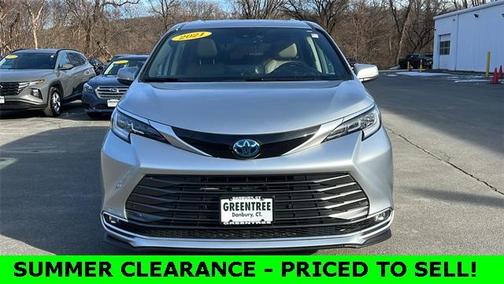 2021 Toyota Sienna Limited