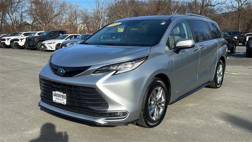 2021 Toyota Sienna Limited