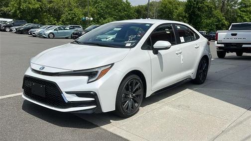 2025 Toyota Corolla Hybrid SE