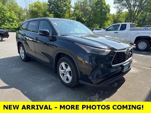 2022 Toyota Highlander L