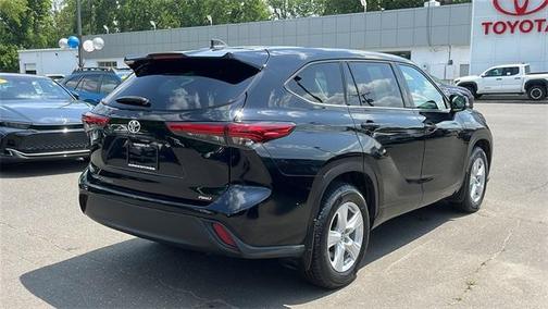 2022 Toyota Highlander L