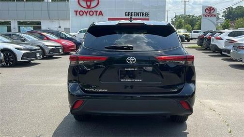 2022 Toyota Highlander L