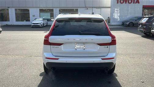 2020 Volvo XC60 T5 Momentum