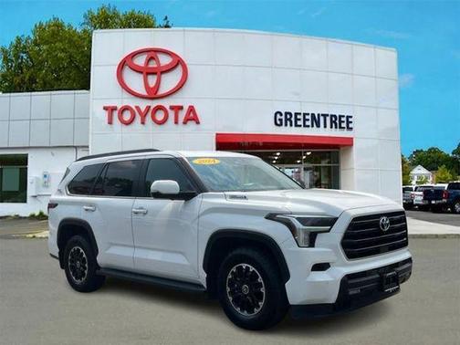 2024 Toyota Sequoia SR5