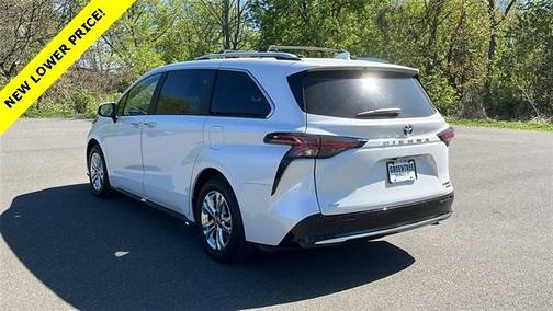 2024 Toyota Sienna Platinum 7 Passenger