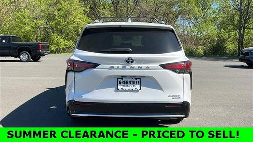 2024 Toyota Sienna Platinum 7 Passenger