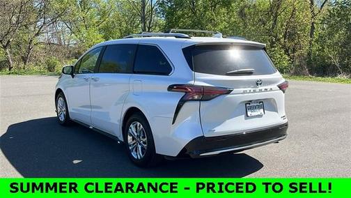 2024 Toyota Sienna Platinum 7 Passenger