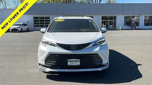 2024 Toyota Sienna Platinum 7 Passenger