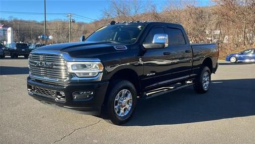 2024 RAM 2500 Laramie Crew Cab 4x4 6'4' Box