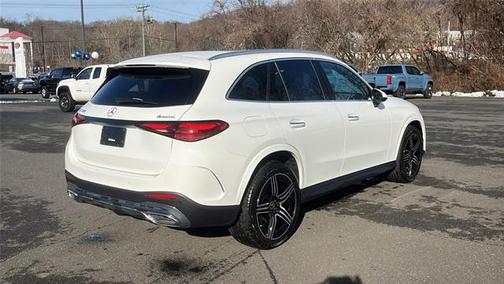 2025 Mercedes-Benz GLC 300 4MATIC