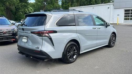 2024 Toyota Sienna Woodland Edition