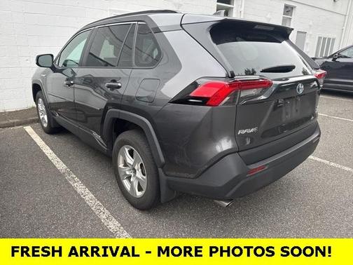 2021 Toyota RAV4 Hybrid XLE