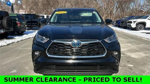 2022 Toyota Highlander Hybrid Limited
