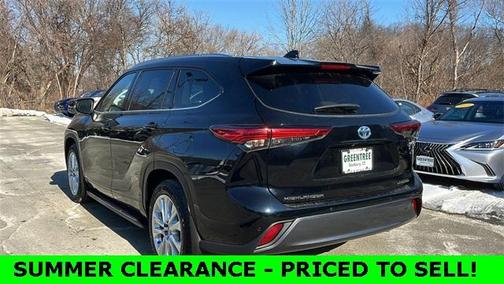 2022 Toyota Highlander Hybrid Limited