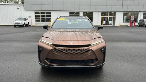 2025 Toyota Crown Signia LIMITED