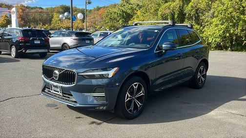 2022 Volvo XC60 B5 Momentum