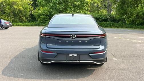 2025 Toyota Crown Platinum