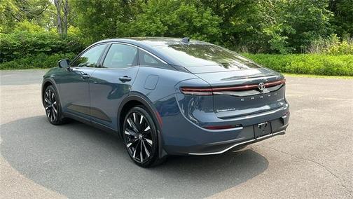 2025 Toyota Crown Platinum
