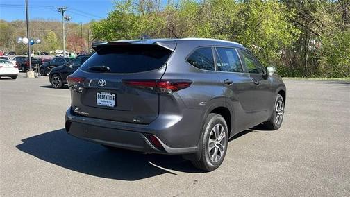2024 Toyota Highlander XLE