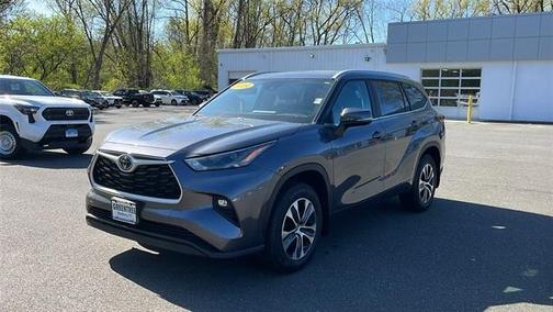 2024 Toyota Highlander XLE