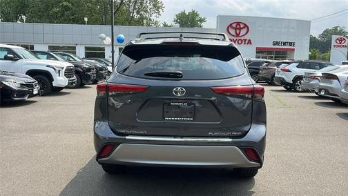 2022 Toyota Highlander Platinum