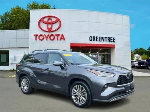 2022 Toyota Highlander Platinum