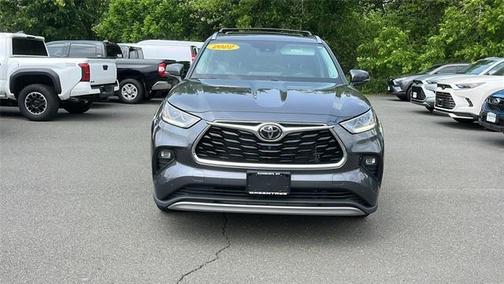 2022 Toyota Highlander Platinum
