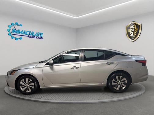 2022 Nissan Altima S FWD