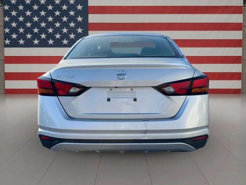 2022 Nissan Altima S FWD