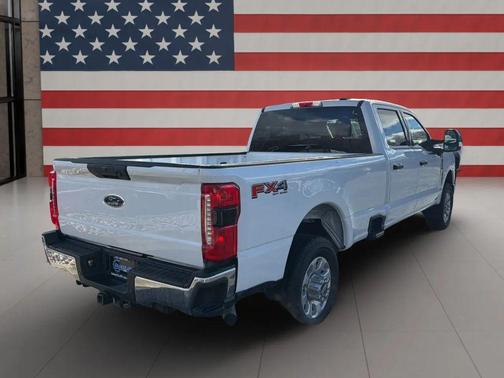 2023 Ford F-350 XLT