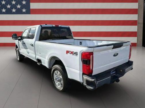 2023 Ford F-350 XLT