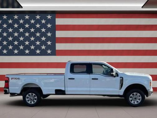 2023 Ford F-350 XLT