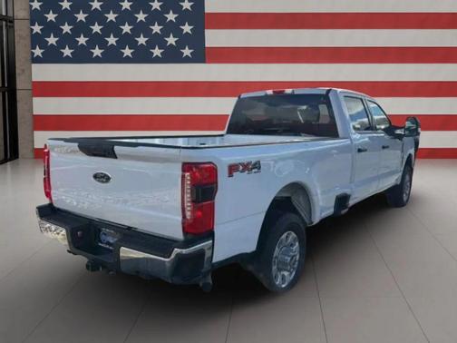 2023 Ford F-350 XLT