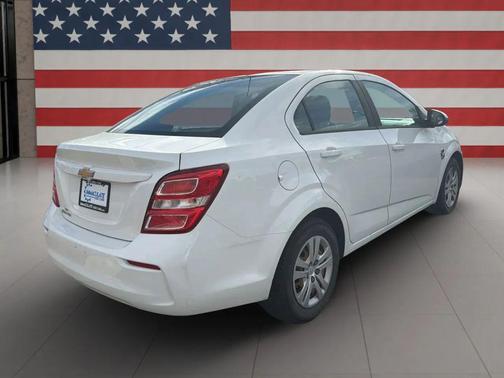 2017 Chevrolet Sonic LS