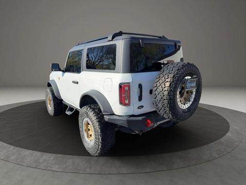 Oxford White 2022 Ford Bronco Badlands