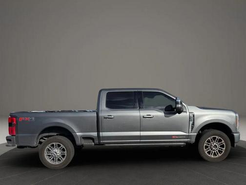 2025 Ford F-250 Platinum