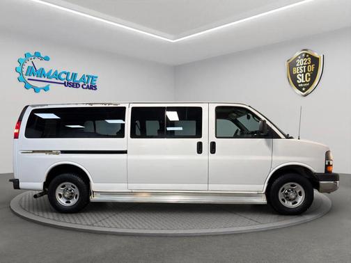 2008 Chevrolet Express 3500 LS Extended Wagon